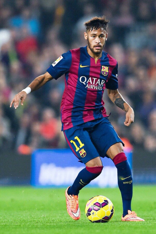 RAC1：奥尔莫左肩脱臼，预计将缺阵一个月